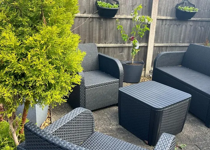 Double Room In Great Barr Near M5 - M6 - Parking - Tv Bed-Garden