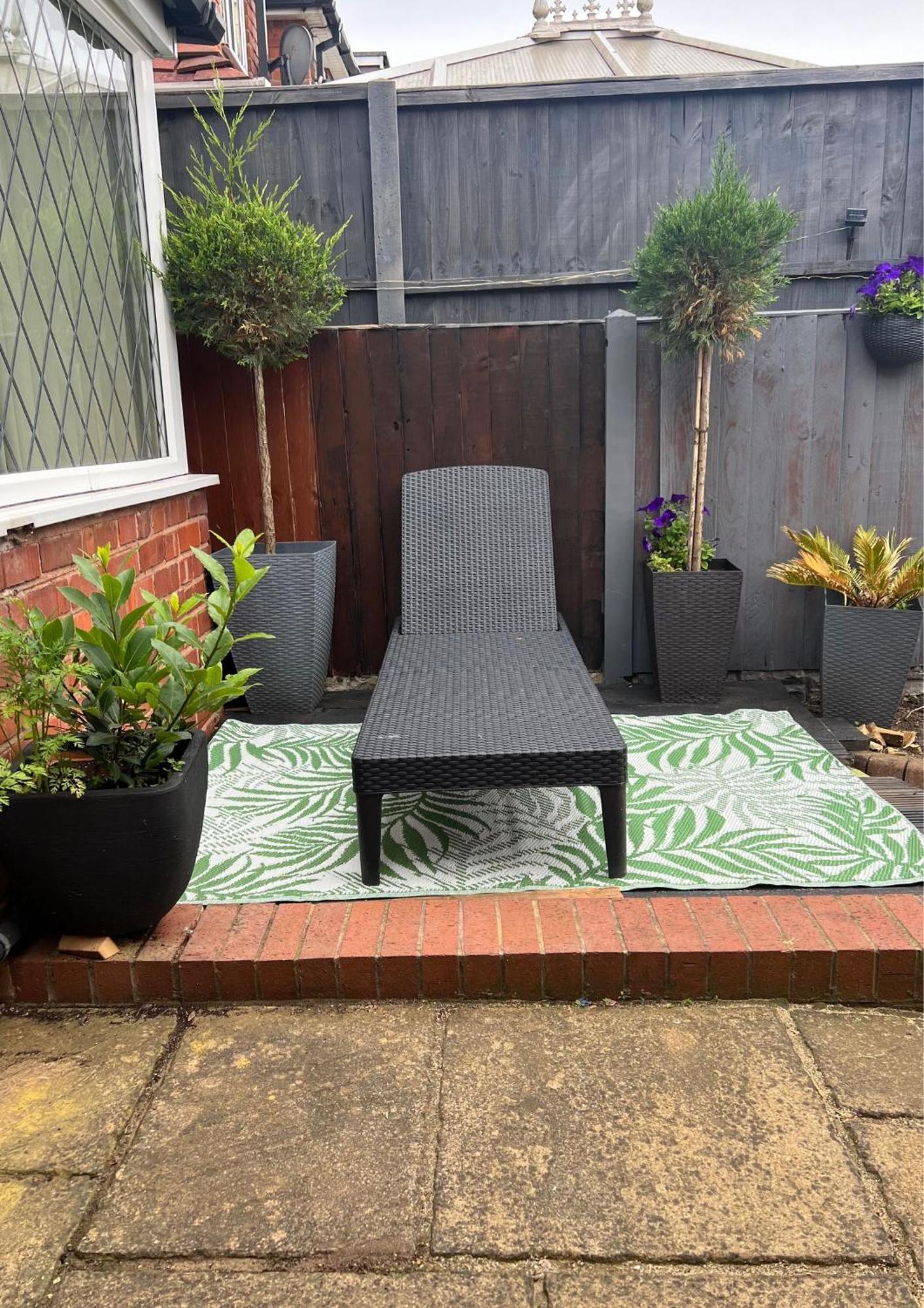 Double In Great Barr Near M5 - M6 - Parking - Tv Bed-garden Homestay *